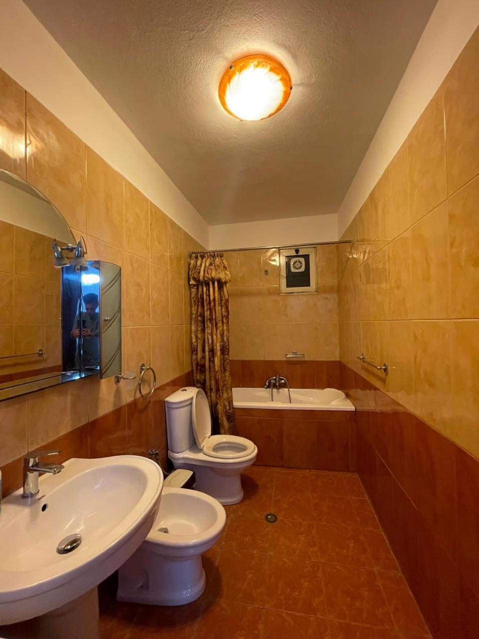Gasthof Neo Tirana